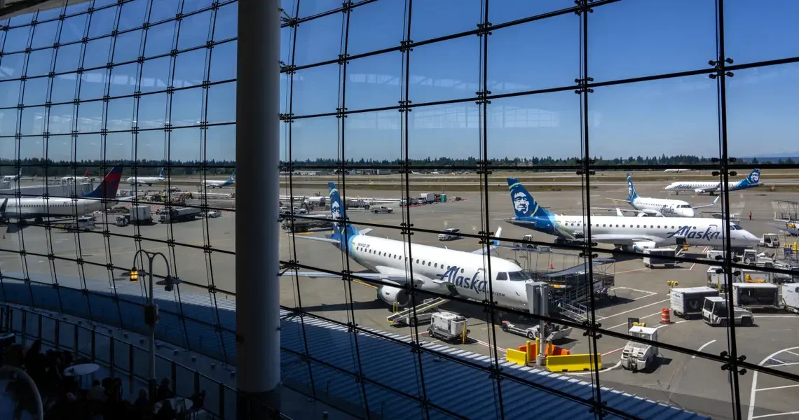 Alaska’s first-ever flight to Europe intensifies a long-running hub war with Delta