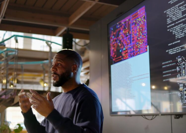 How the complexity of your job may affect dementia risk