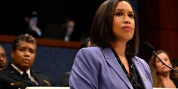 D.C. mayor issues 15-day juvenile curfew after earlier policy expired