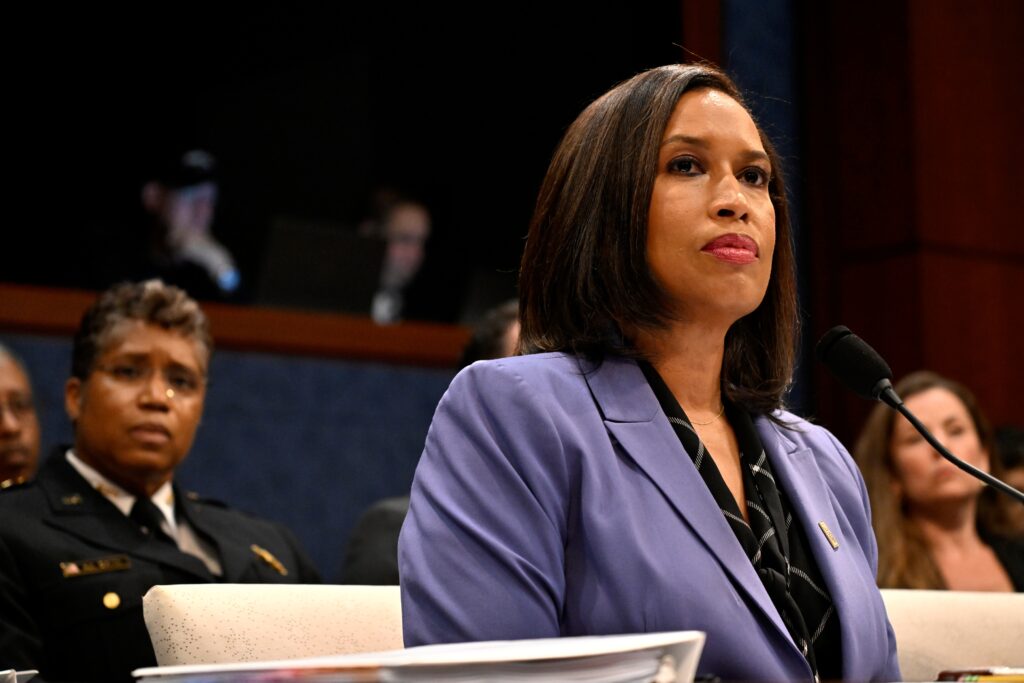 D.C. mayor issues 15-day juvenile curfew after earlier policy expired