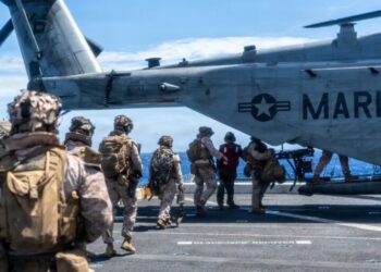 The U.S. is ready to seize Iran-linked ships with boarding parties, report says, while Marines practice maritime raids