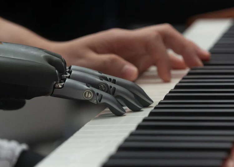 A Human Performed This Cringey, AI-Generated ‘Love Song,’ and Somehow It’s Even Weirder This Way