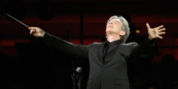 Michael Tilson Thomas, eminent orchestra leader, dies at 81