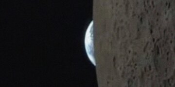 An Astronaut Filmed an ‘Earthset’ With His Phone, Proving Humans Really Did Go to Space