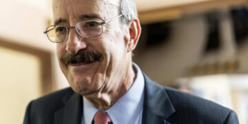 Eliot Engel, a prominent voice on foreign affairs in the House, dies at 79