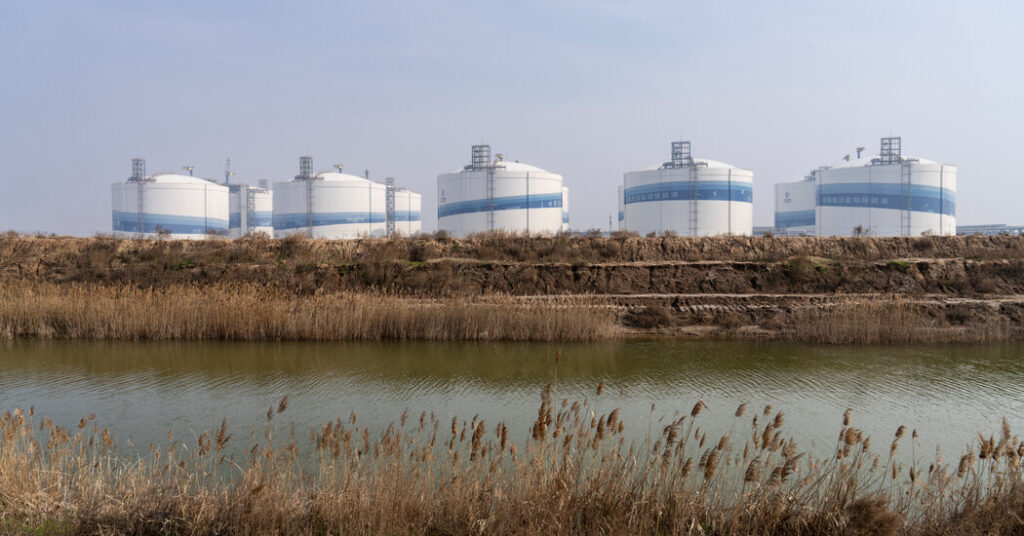 How China Built Its Vast Natural Gas Stockpile
