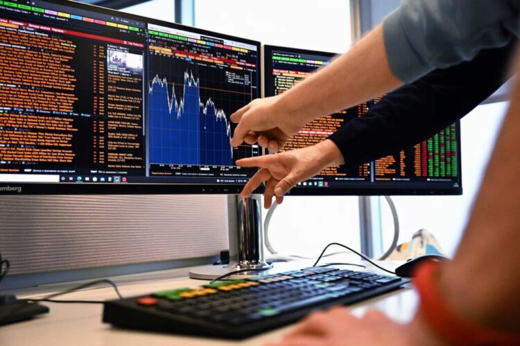 The Bloomberg Terminal Is Getting an AI Makeover, Like It or Not – DNYUZ
