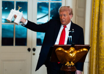 Despite Trump’s push, most Americans still oppose his ballroom, poll finds