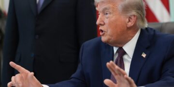 Trump attends Supreme Court hearing on birthright citizenship