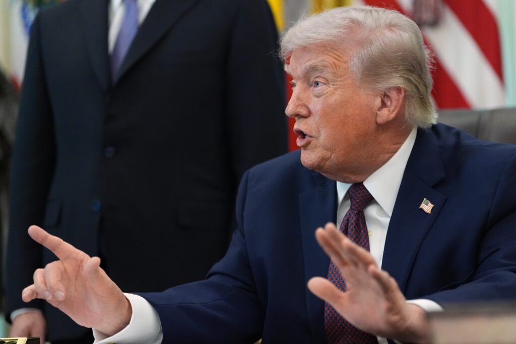 Trump attends Supreme Court hearing on birthright citizenship