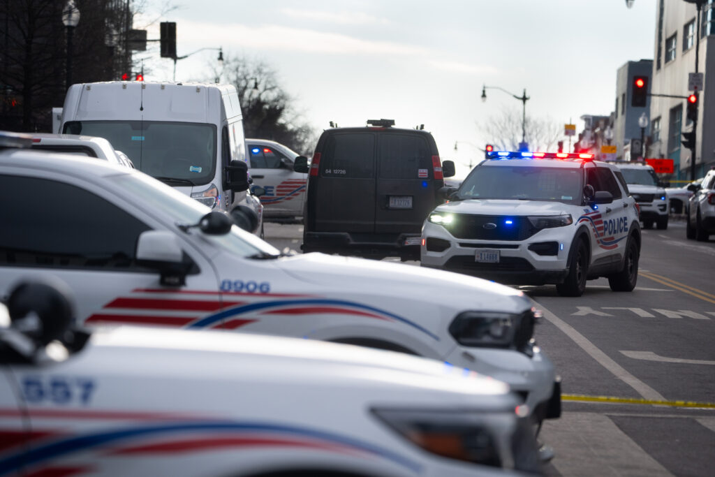 D.C. police lieutenant charged with seeking to have sex with a minor