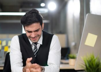 AI angst mutates into ‘FOBO’ as Fear of Becoming Obsolete takes over American workforces