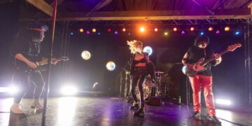 Cannons Bassist Paul Davis Forced to Leave Tour for Emergency Brain Surgery