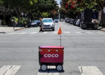 Exclusive: Your delivery robot will now offer the blind real-time, on-the-ground eyes around sidewalk hazards