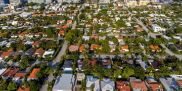Florida’s influx of rich residents is killing the middle class and housing market
