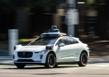 Emergency First Responders Say Waymos Are Getting Worse