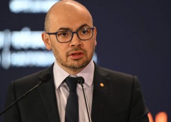 Silicon Valley has no monopoly on AI brain power. That’s why Demis Hassabis is very happy to stay in London