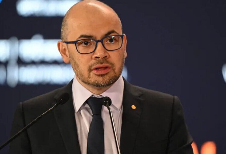 Silicon Valley has no monopoly on AI brain power. That’s why Demis Hassabis is very happy to stay in London