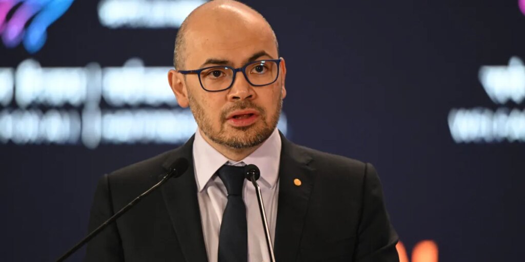 Silicon Valley has no monopoly on AI brain power. That’s why Demis Hassabis is very happy to stay in London