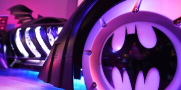 A Well-Known Comedian Was Supposed to Play Robin in ‘Batman Returns’ (And He Still Gets Residuals for It)