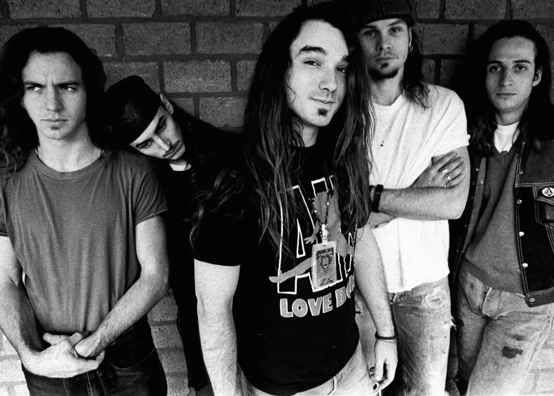 An Iconic Grunge Musician Was Once Robbed at Knifepoint and the Attack Led Fans To Form a Skatepark Charity