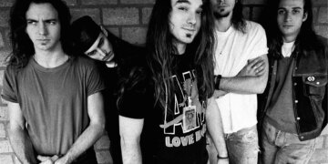 An Iconic Grunge Musician Was Once Robbed at Knifepoint and the Attack Led Fans To Form a Skatepark Charity