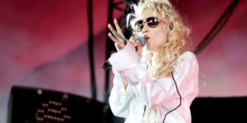 Grimes’ Album Announcement Reveals Contradicting Feelings Toward AI: ‘People Have Really Misunderstood Me’