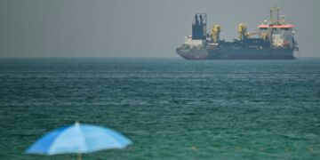 Attacks and ship seizures in Strait of Hormuz imperil talks to end Iran war