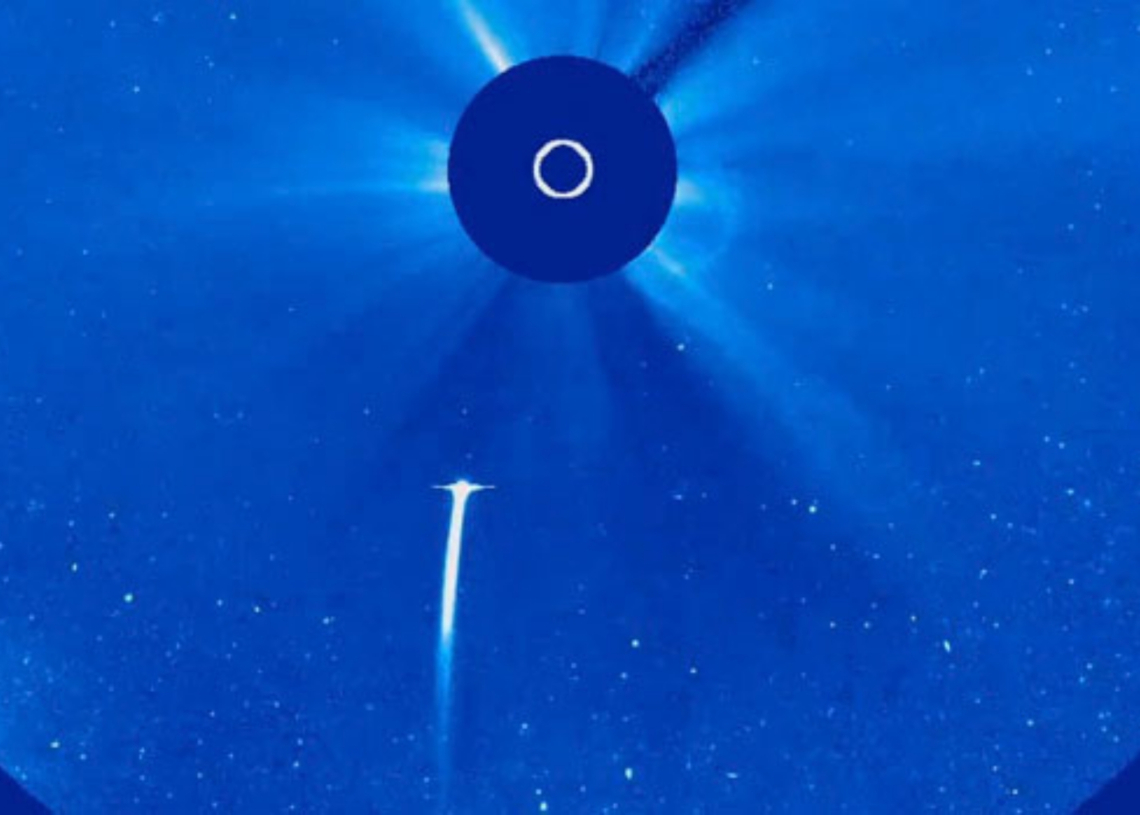 Here’s What Has to Go Right for You to See the Rare Sungrazer Comet This Weekend