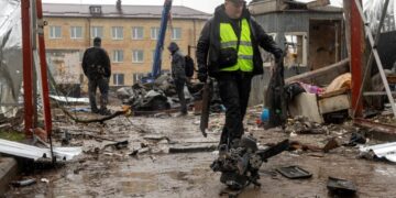 Russian attacks on Ukraine kill 5 people; nearly 20 animals die in fire