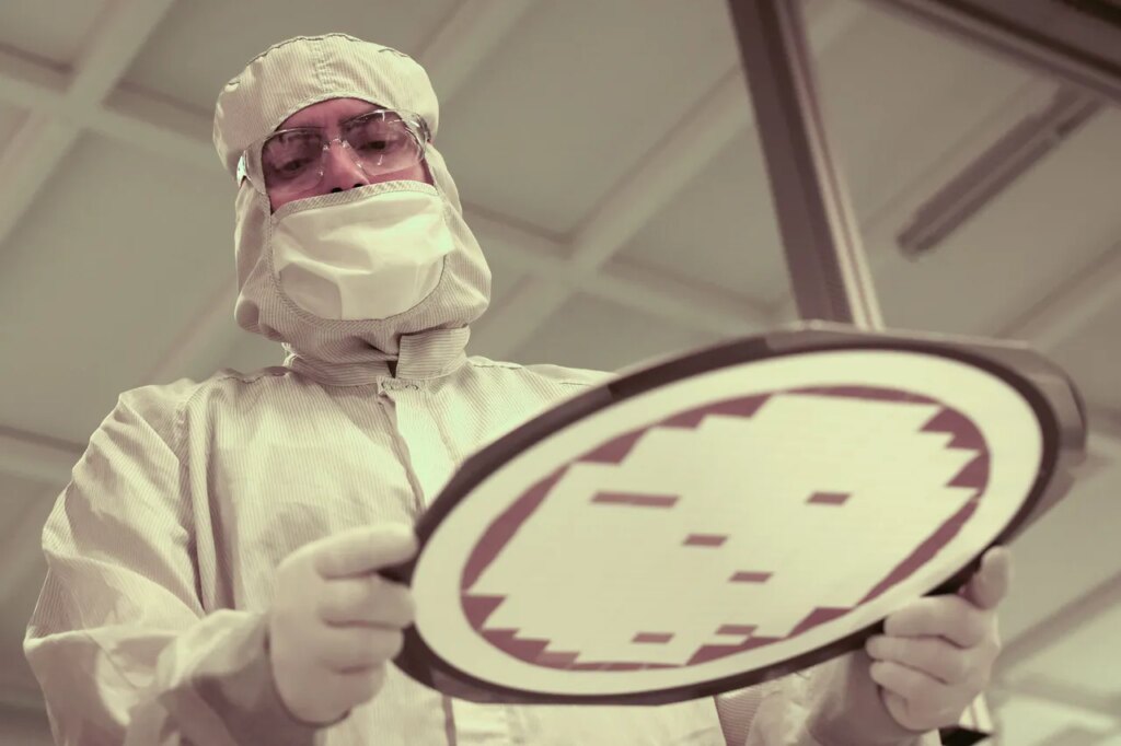 The Ridiculously Nerdy Intel Bet That Could Rake in Billions