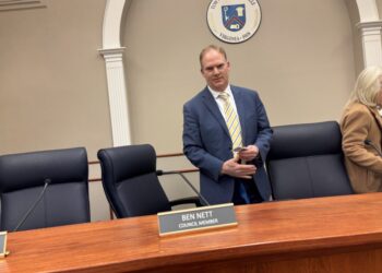 Despite guilty verdict, jury lets Virginia town leader stay in office for now