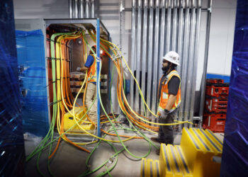 Maine lawmakers pass nation’s first statewide ban on large data centers