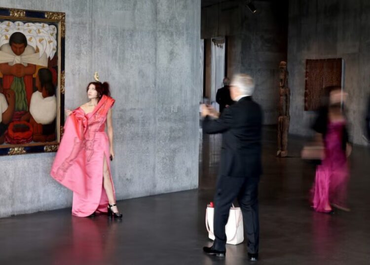 LACMA Geffen Galleries Put Fashion and Textiles on Equal Footing