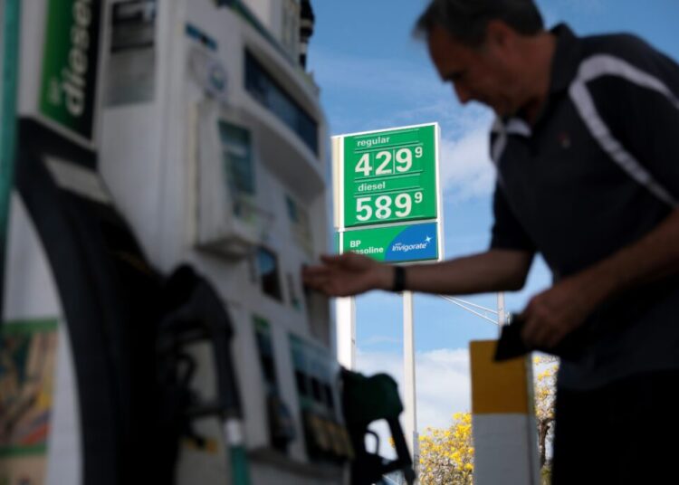 Democrats see gas prices as a potent political tool. Here’s the catch.