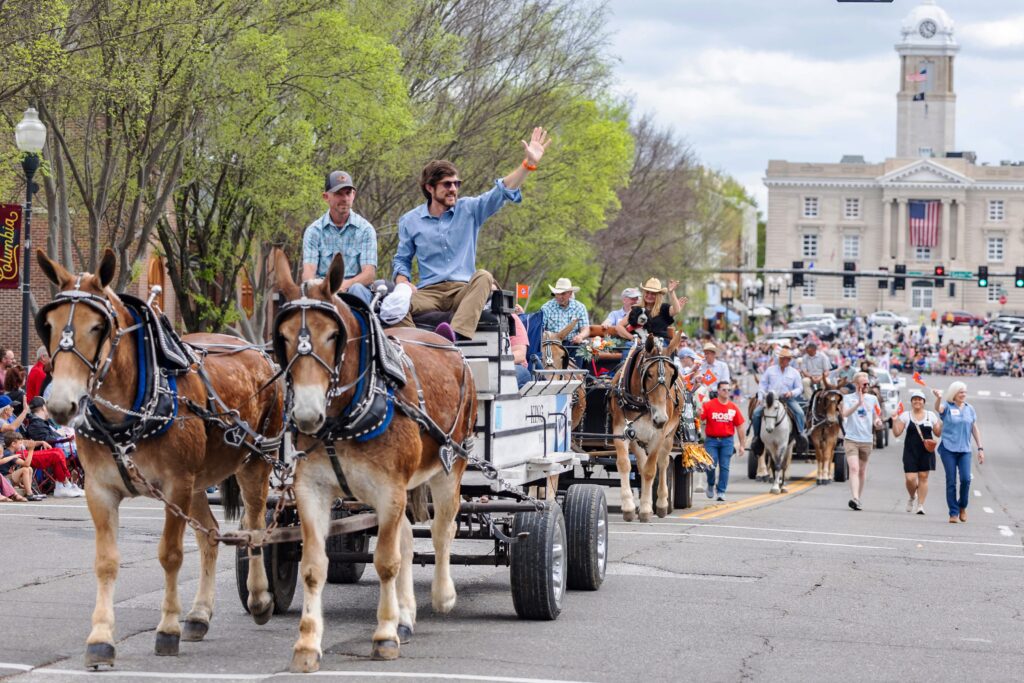 Democrats expand their fight for the House into redder territory