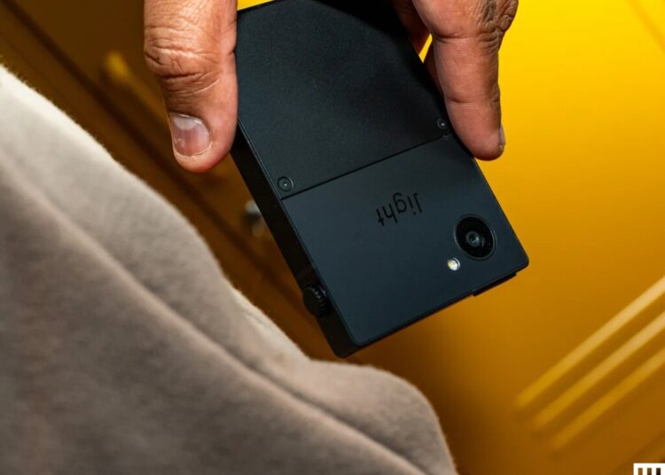 Light Phone Is Making Its Dumb Phone More Useful With Third-Party ‘Tools’