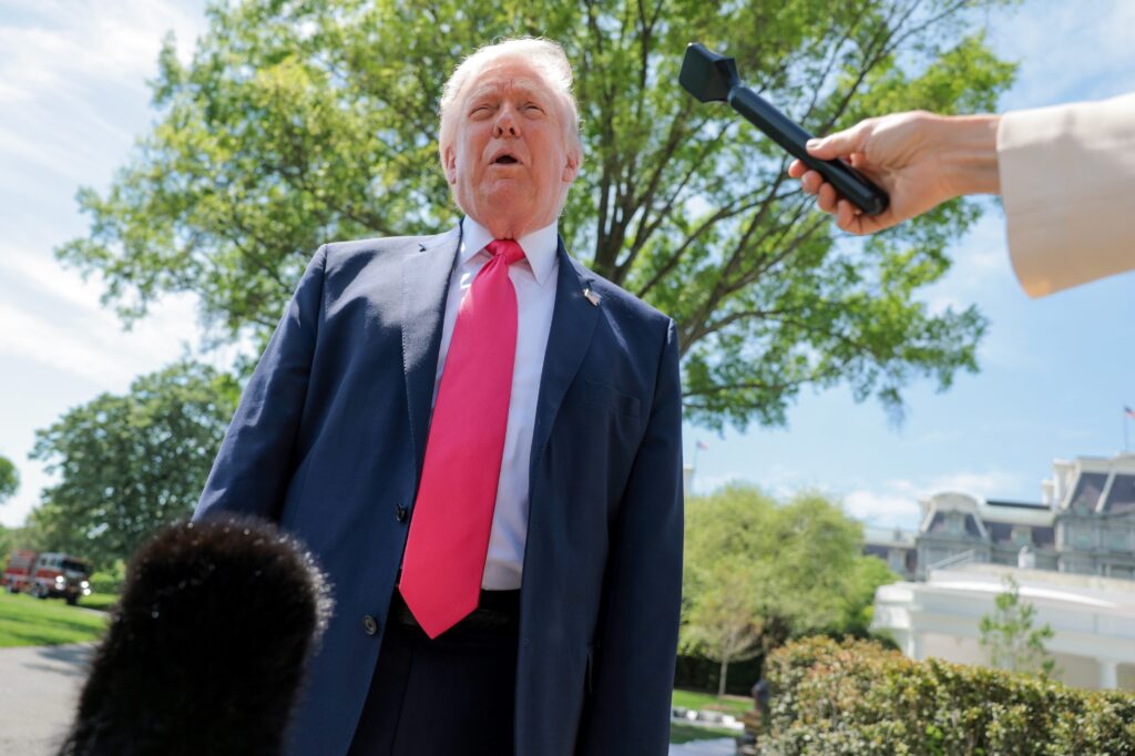 In Las Vegas, Trump’s economic pitch meets a skeptical audience