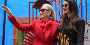 ‘Devil Wears Prada 2’ Red Carpet Frenzy Begins in Mexico With Meryl Streep, Anne Hathaway