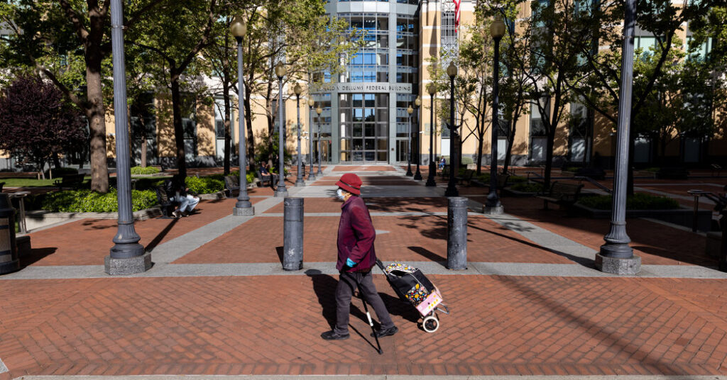 Altman, Musk and the A.I. Spectacle Come to ‘The Town’