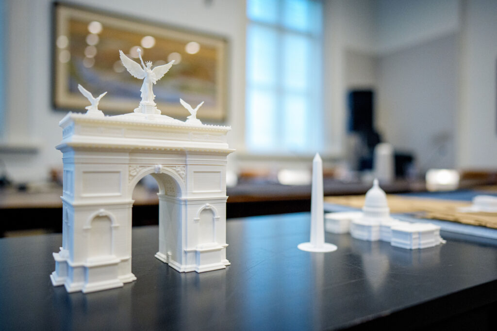 Trump’s 250-foot arch receives early design approval as public pans it