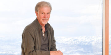 Reed Hastings to Step Down as Netflix Chair