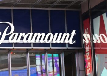 Paramount Asks FCC to Approve Middle East Investment in Warner Bros. Merger