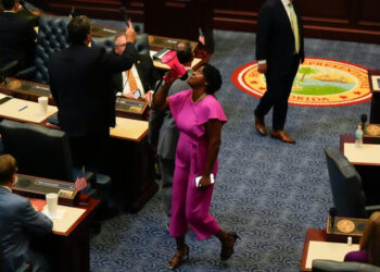 Florida lawmakers approve redistricting plan intended to give GOP four more seats