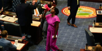 Florida lawmakers approve redistricting plan intended to give GOP four more seats