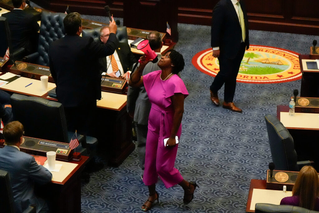 Florida lawmakers approve redistricting plan intended to give GOP four more seats