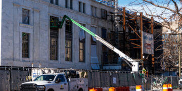 Justice Department officials turned away from Fed construction site