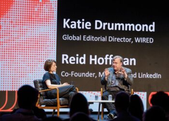 Reid Hoffman Thinks Doctors Should Ask AI for a Second Opinion