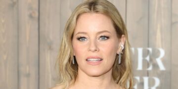 Elizabeth Banks to Star In, EP Retirement Home Sex Comedy at Apple TV
