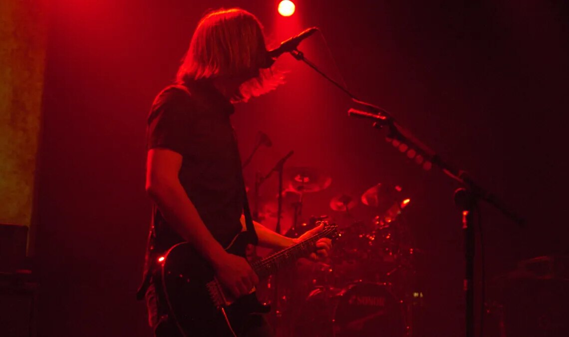 3 Rock Albums From the Year 2000 That Would Dominate Mainstream Radio if They Came Out Today